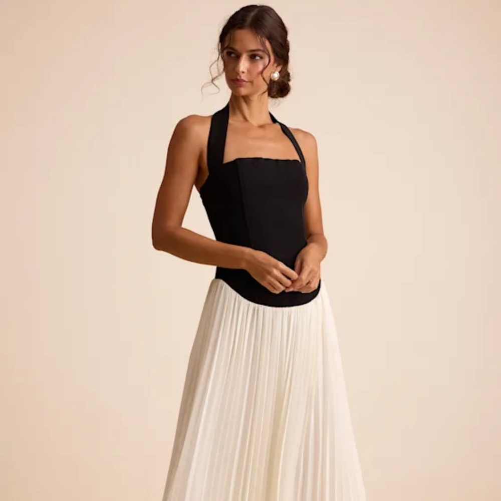Lulus Suri Black And Ivory Mixed Media Halter Maxi Dress - Size XL